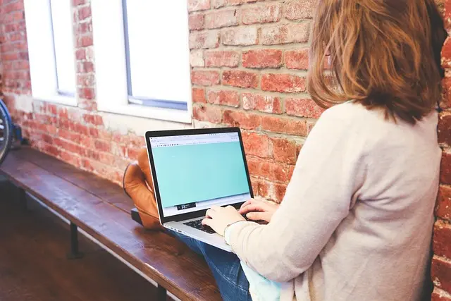 poser des questions travail personne partenaire